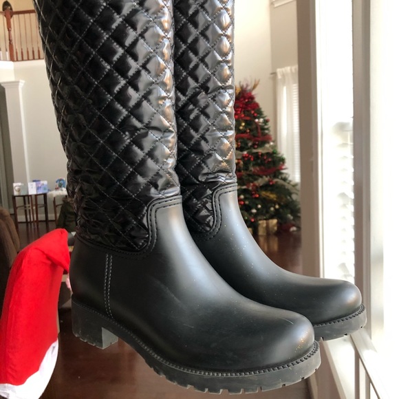 Salvatore Ferragamo Quilted Pull-Up Boots